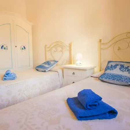 Domus De Sole -sea View & 8 Minutes To San Teodoro Apartamento *