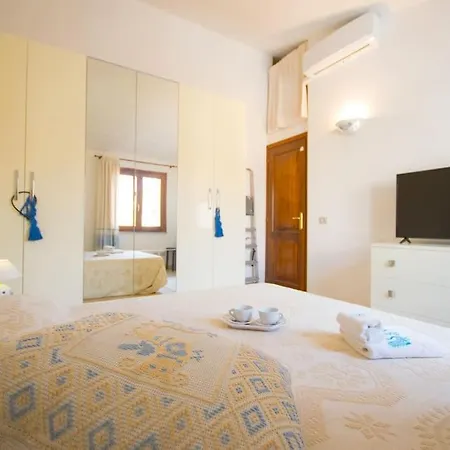 Domus De Sole -sea View & 8 Minutes To San Teodoro Apartamento