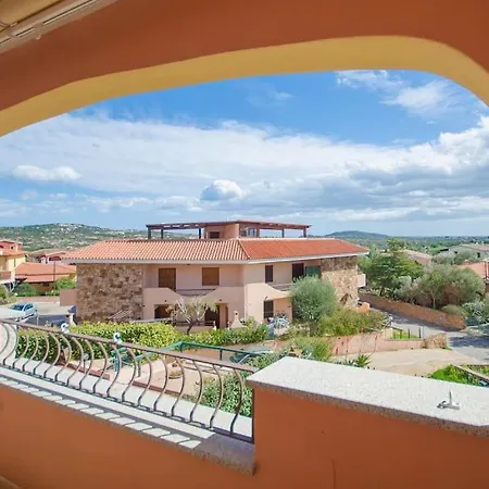 Apartamento Domus De Sole -sea View & 8 Minutes To San Teodoro