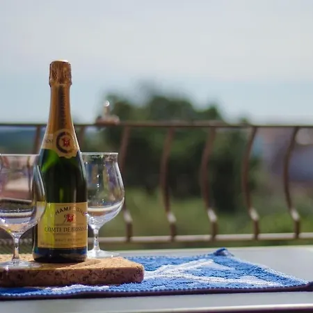 Domus De Sole -sea View & 8 Minutes To San Teodoro Appartamento *