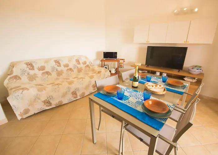 Domus De Sole -sea View & 8 Minutes To San Teodoro *